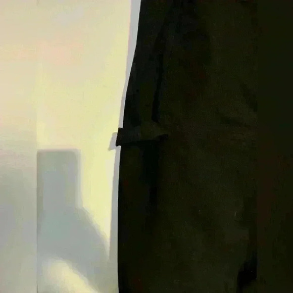 Women’s Old Navy 2x paper bag pants with deep front and back pocket, lose fit - Picture 2 of 5